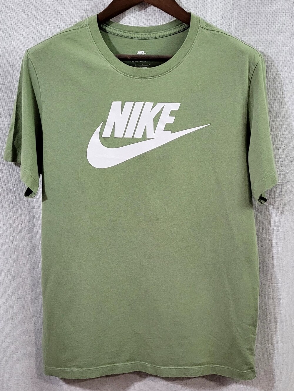 Nike Sportswear Futura Icon Graphic Tee Olive Green Men's Size L Read Flaw